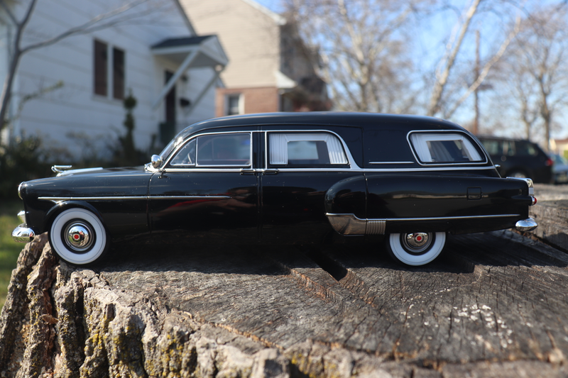 Illustration for article titled 1/18 Packard Henney HearseĀ